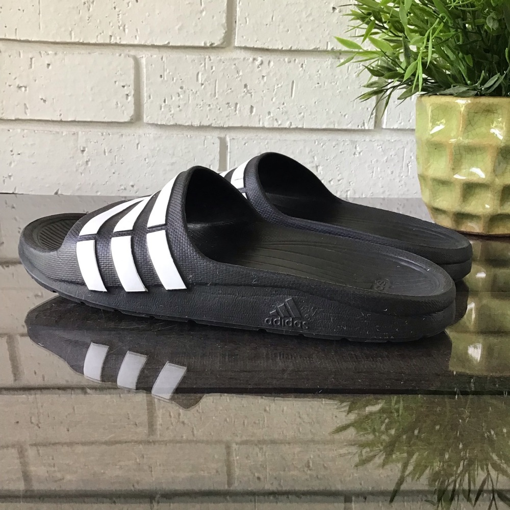 Adidas Boys’ Duramo Slip On Sandals Black/White - Picture 7 of 10
